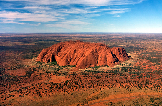 Uluru 550px helicopter view cropped