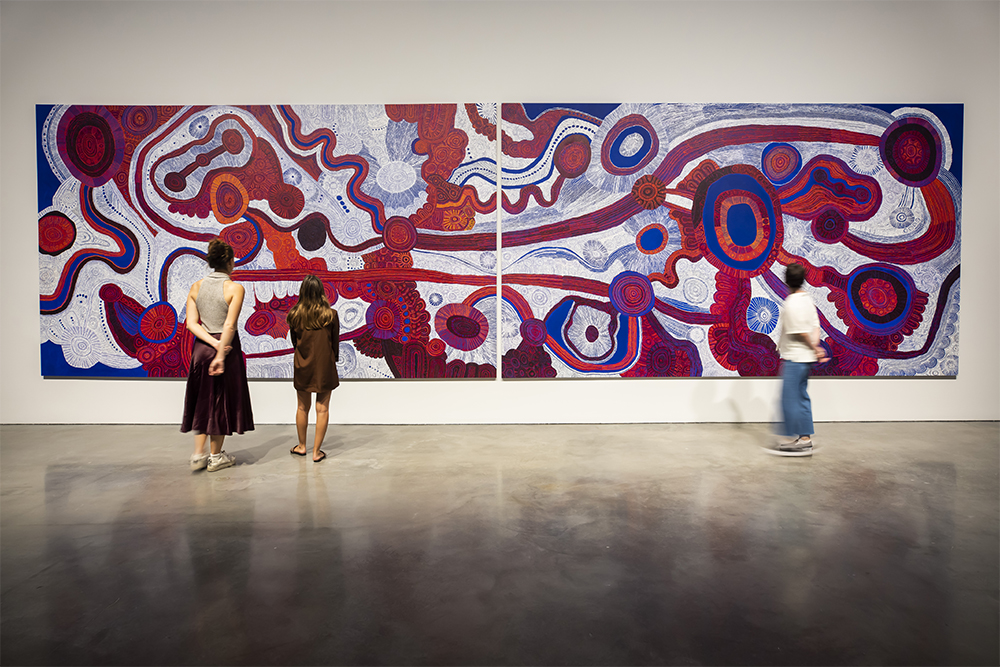 Betty Kuntiwa Pumani, Antara, 2020, installation view, The National 2021: New Australian Art, Museum of Contemporary Art Australia, Sydney, synthetic polymer paint on linen, image courtesy and © the artist (photograph by Anna Kučera)