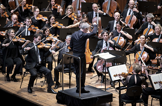 David Robertson conducting Brahms Revelation, as performed by the Sydney Symphony Orchestra (photo by Daniela Testa)
