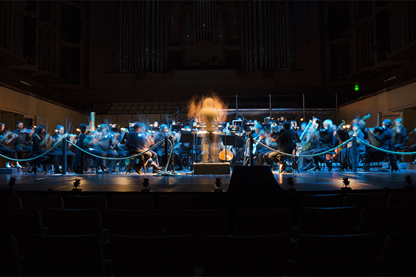 The orchestra of Peter Grimes (photo by Stephanie Do Rozario)