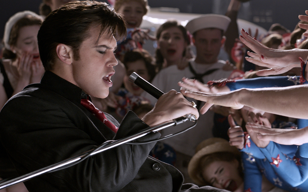 Austin Butler as Elvis in Warner Bros. Pictures’ <em>Elvis</em> (image courtesy of Warner Bros. Pictures)