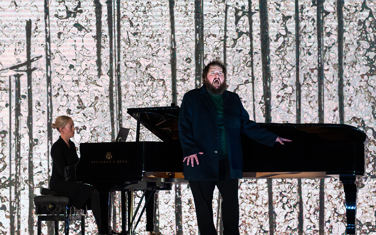 Allan Clayton and Kate Golla in <em>A Winter's Journey</em> (image credit: Bradbury Photography)