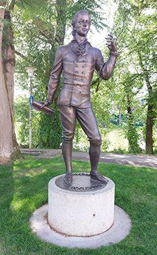'Apotheoses and the Hölderlin Monument, Old Botanical Gardens, Tübingen', a new poem by John Kinsella