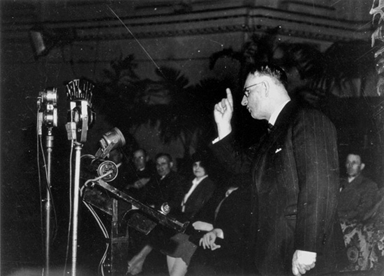 Prime Minister John Curtin Emphasising a point in his address at City Hall 19 August 1942 State Library of Queensland 550