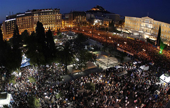 2011 Greece Uprising 550