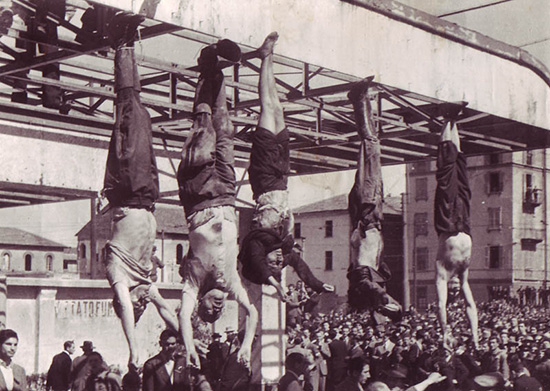Mussolini e Petacci a Piazzale Loreto 1945 550