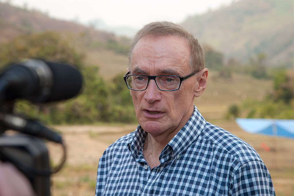 Foreign Minister Bob Carr (photo by Bart Verweij/AusAID, Wiki Commons)