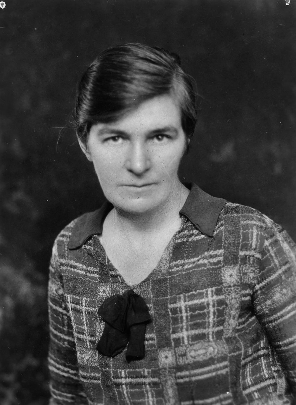 Image of Nettie Palmer (photo by John Oxley Library, State Library of Queensland)