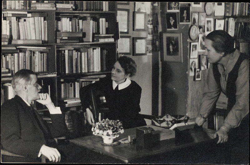 800px James Joyce with Sylvia Beach at Shakespeare Co Paris 1920