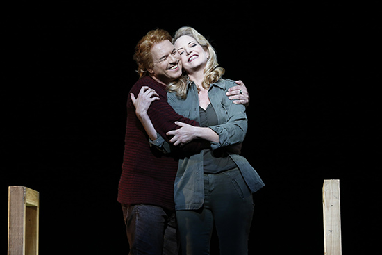 Siegfried Lise Lindstrom as Brünnhilde and Stefan Vinke as Siegfried in Opera Australias 2016 production of Siegfried