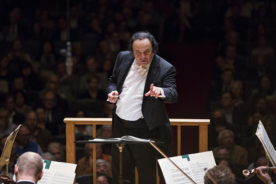 Swiss conductor Charles Dutoit celebrates 40 years of collaborating with the Sydney Symphony Orchestra 550