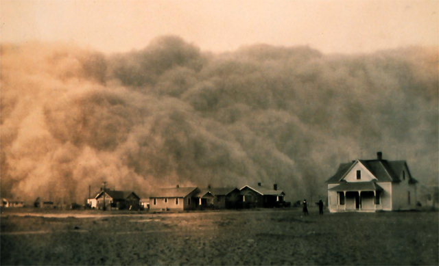 A dust storm approaches stratford texas in 1935