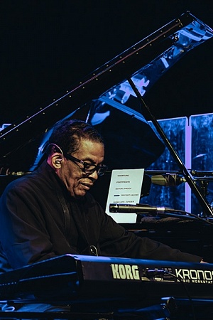Herbie Hancock (photograph by @Duncographic and courtesy of MIJF)