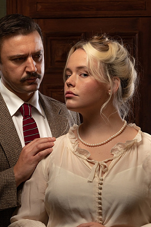 Lucy Payne as Bertha Rowan and Doug Lyons as Richard Rowan (photograph courtesy of Jody Jane Stitt and Mark Harper).