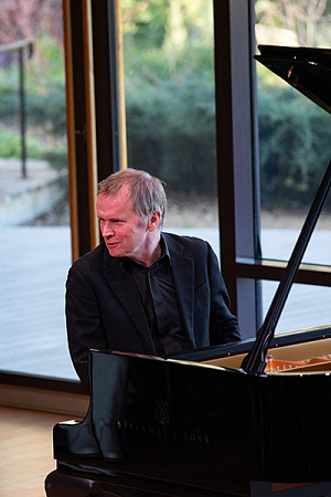 Steven Osborne at Ukaria (photograph by Dylan Henderson).