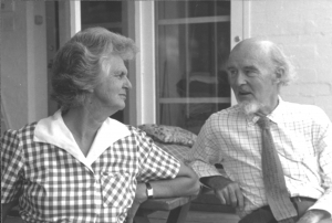 Dymphna and Manning Clark, 1984 (Photo by Alec Bolton, NLA)