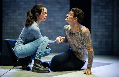 Zoe de Plevitz as Jess and Dan Daw as John (photograph by Morgan Roberts)