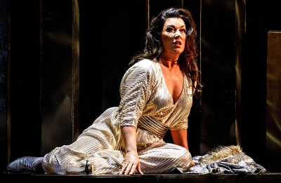 Antoinette Halloran as Brunnhilde (photograph by Robin Halls)