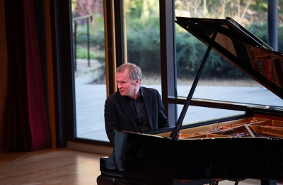 Steven Osborne at Ukaria (photograph by Dylan Henderson).